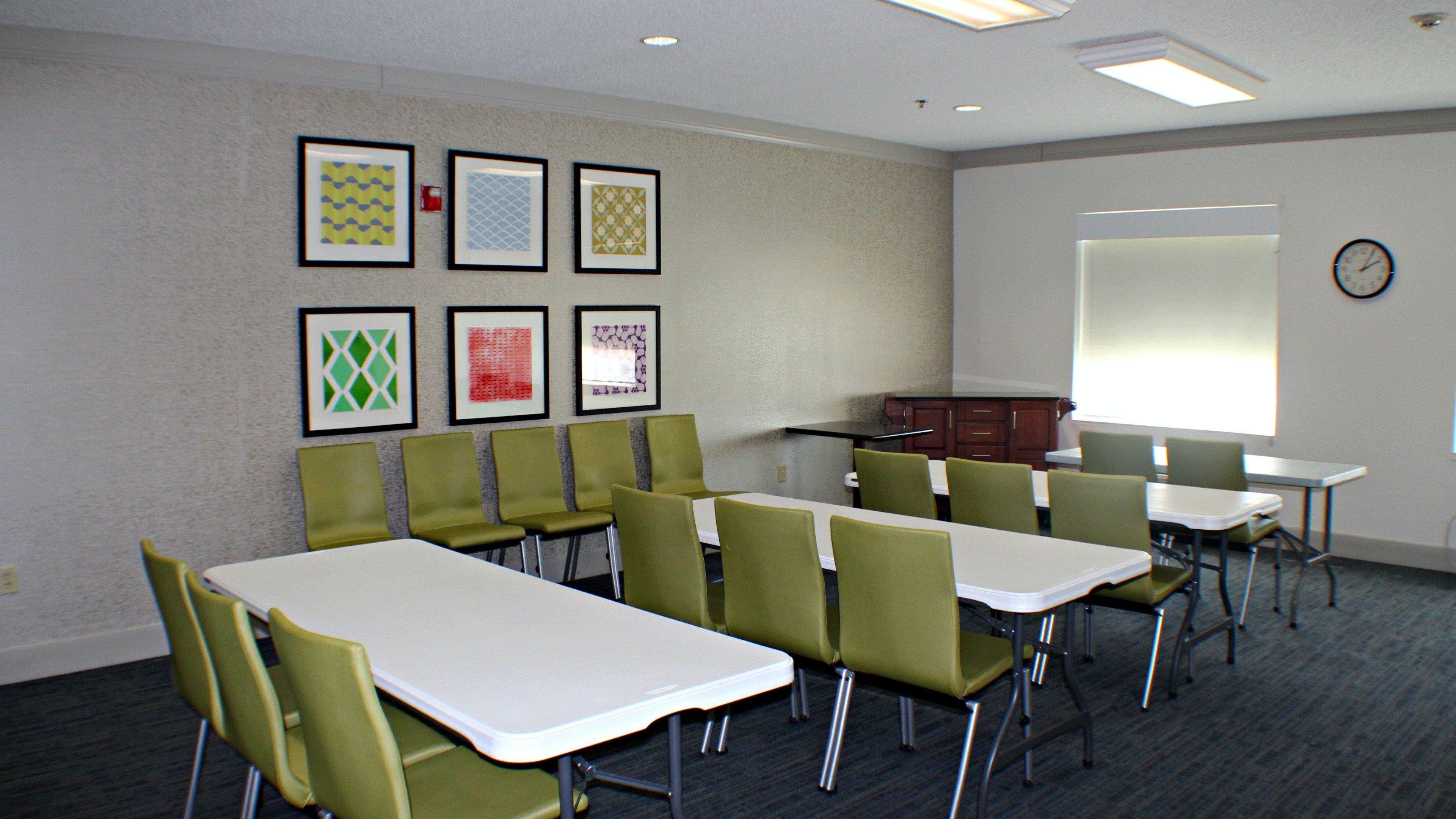 Holiday Inn Express Hotel & Suites Plainview By Ihg Exterior photo