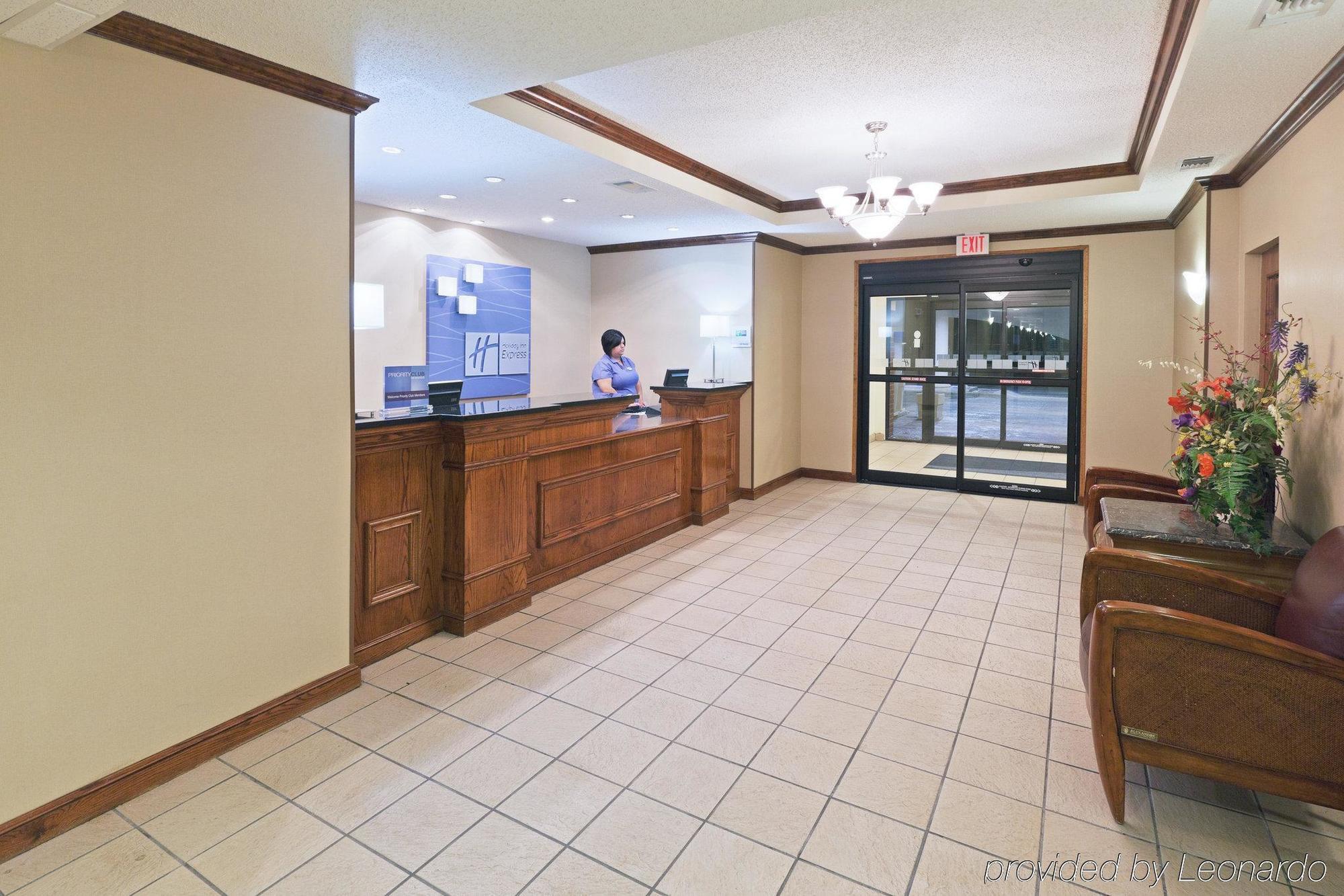 Holiday Inn Express Hotel & Suites Plainview By Ihg Interior photo
